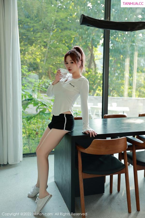 徐嘉乐 徐cake [XiuRen]高清写真图 2022.12.30 No.6067 养乐多DoDo 美臀丰腴第30张图片